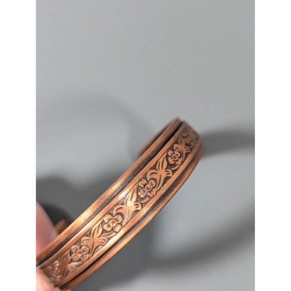 Copper Floral Cuff Bracelet 7 in Classic Western Boho - Picture 7 of 7